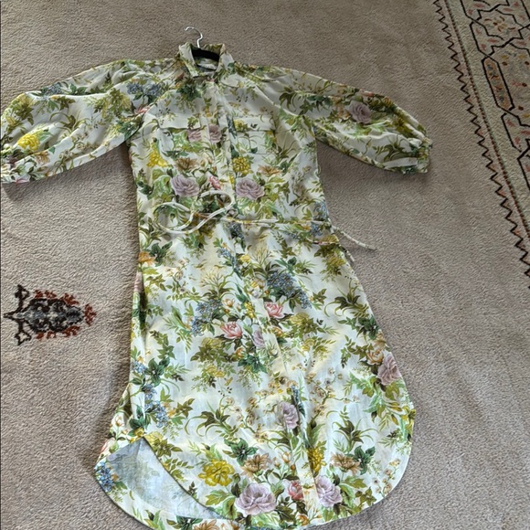 Alémais Floral Dress - Picture 2 of 8